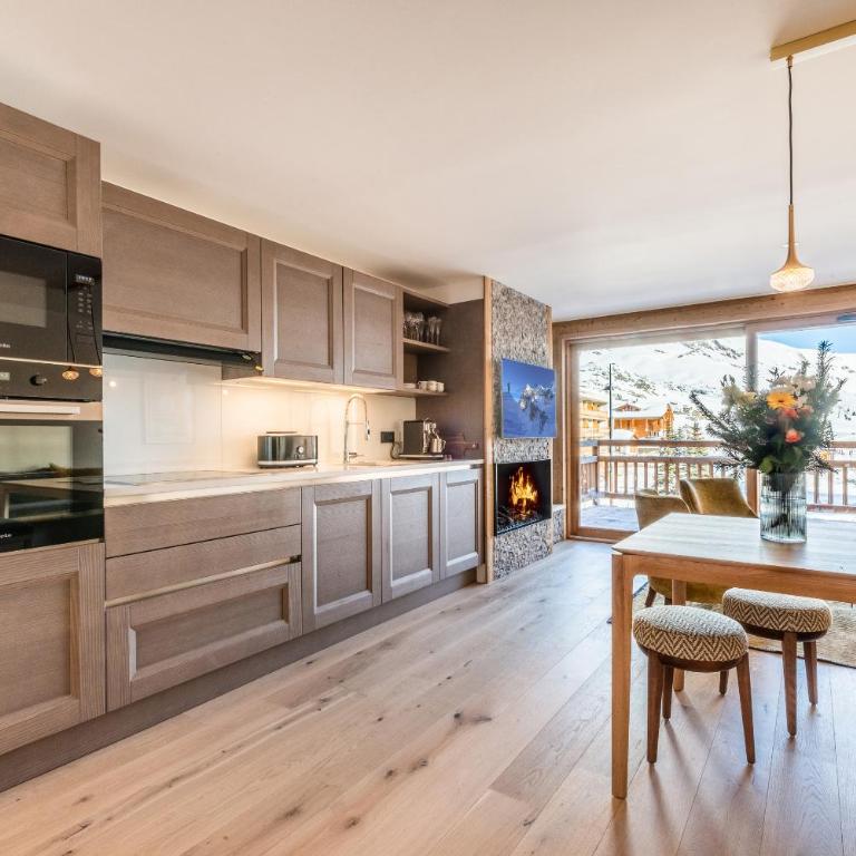 Apartment Sipo Alpe D'Huez - by EMERALD STAY - Three-Bedroom Apartment - 17