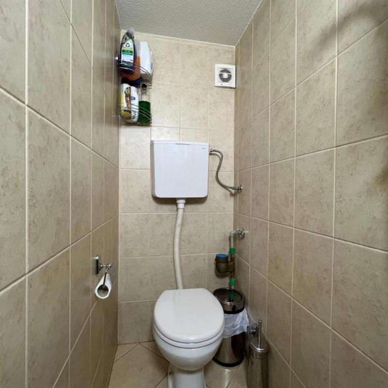 Green Hills II by Rent a car MI - One-Bedroom Apartment - 15