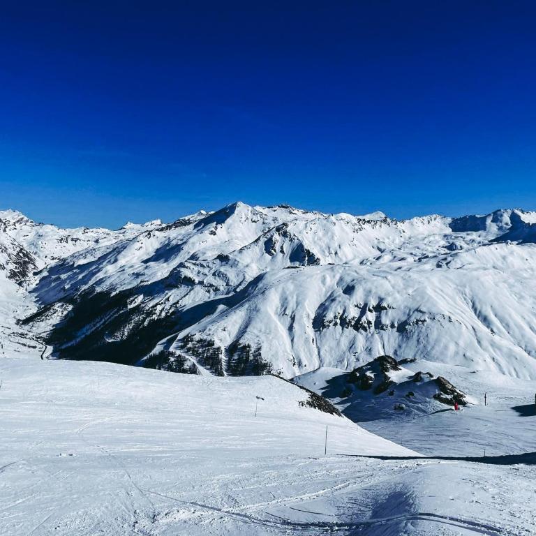 Appartement esprit chalet - splendide vue montagne à 180 - Appartement avec Vue sur la Montagne - 54