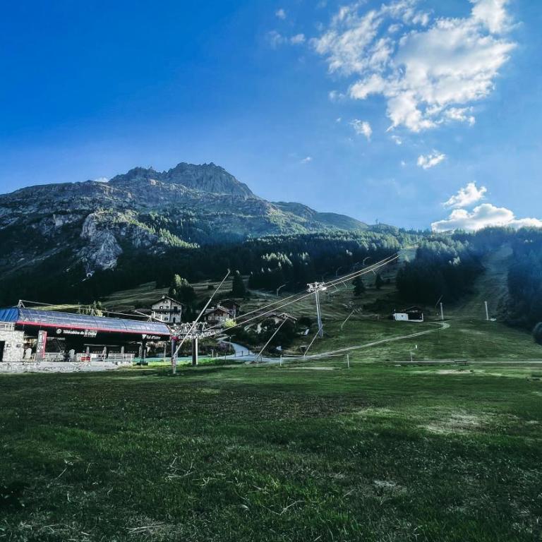 Appartement esprit chalet - splendide vue montagne à 180 - Appartement avec Vue sur la Montagne - 48