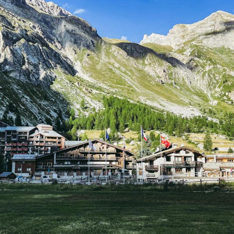 Appartement esprit chalet - splendide vue montagne à 180 - Appartement avec Vue sur la Montagne - 51