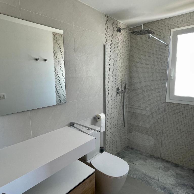 Beautiful penthouse with pool and wonderful beach view - Apartamento de 2 dormitorios - 19
