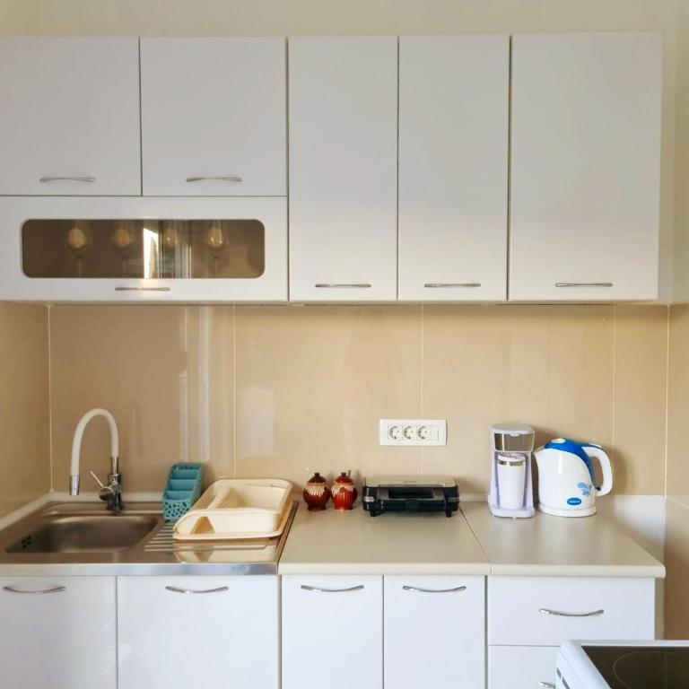 Home Mia Airport - Two-Bedroom Apartment - 55