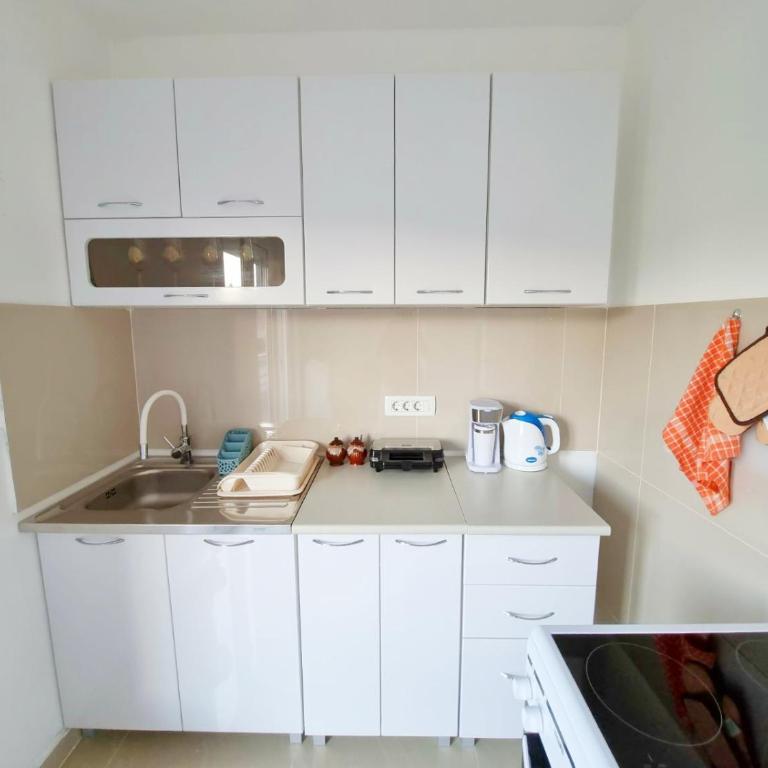 Home Mia Airport - Two-Bedroom Apartment - 54