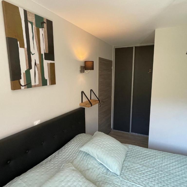 Clos du chapitre T2 - 2pers - Appartement 1 Chambre avec Balcon et Vue sur les Montagnes - 23