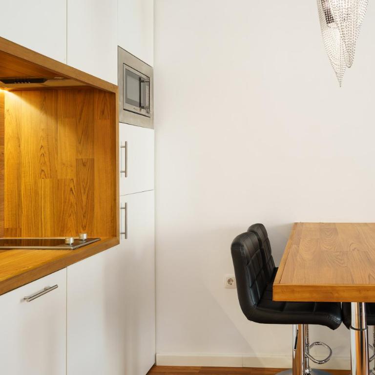 Minimal Rooms by ELE Apartments - Apartamento de 2 dormitorios - 4