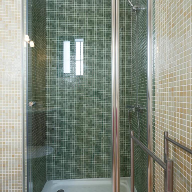 Fantástico duplex 2 terrazas 3 habitaciones 2 baños - Apartamento de 3 dormitorios - 71
