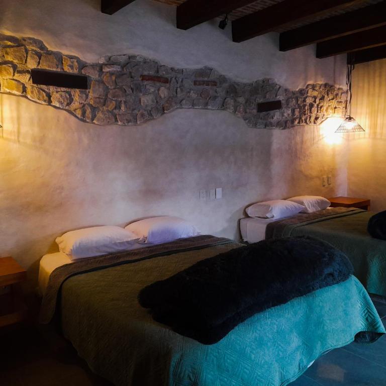 Hotel Pepen - Standard Queen Room with Two Queen Beds - 1
