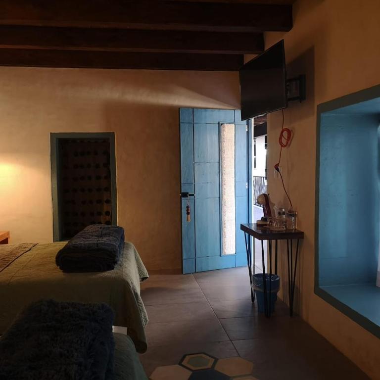 Hotel Pepen - Standard Queen Room with Two Queen Beds - 6