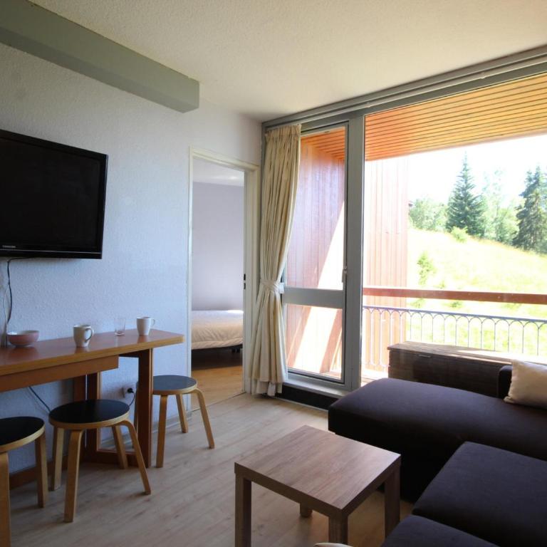 Appartement rénové 2 pièces, balcon, prox commerces, non fumeur - FR-1-346-385 - Appartement - 3
