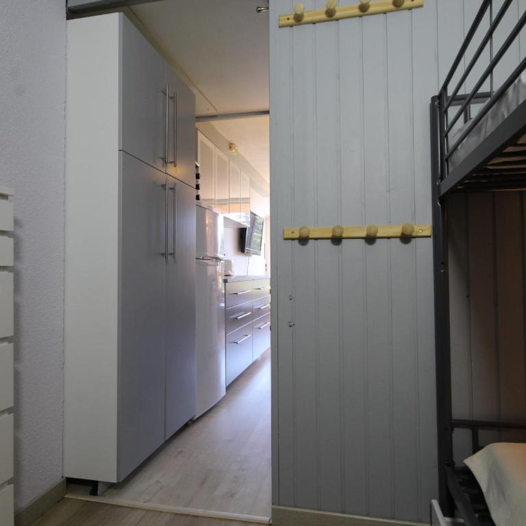 Appartement rénové 2 pièces, balcon, prox commerces, non fumeur - FR-1-346-385 - Appartement - 8
