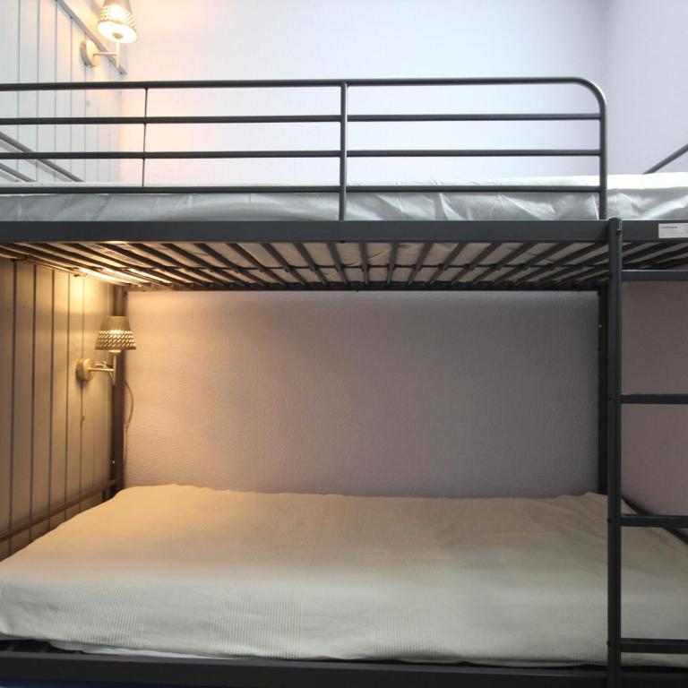 Appartement rénové 2 pièces, balcon, prox commerces, non fumeur - FR-1-346-385 - Appartement - 9