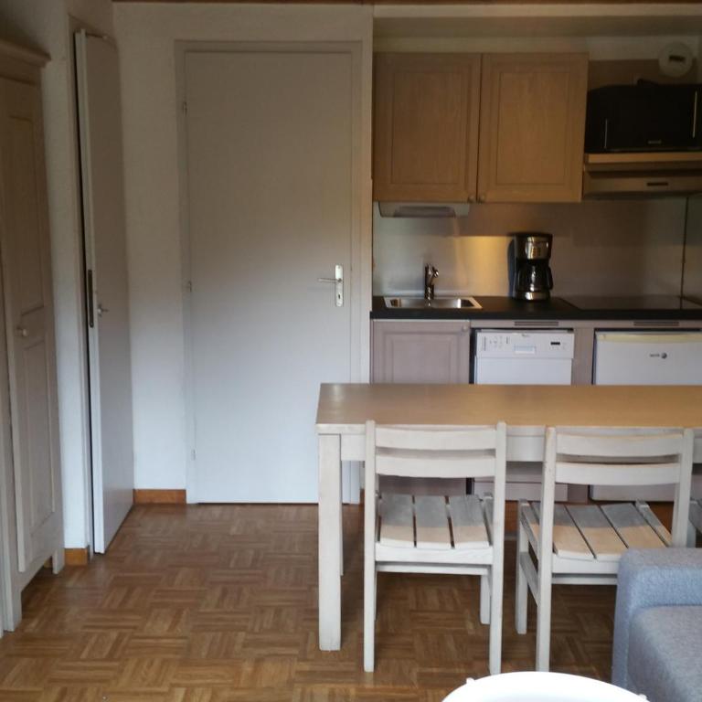 Duplex Centre Village sans Prétention - 6 Pers, Ski-Bus à 100m, Proche Commerces & Pistes (RES31A) - FR-1-459-191 - Appartement - 5