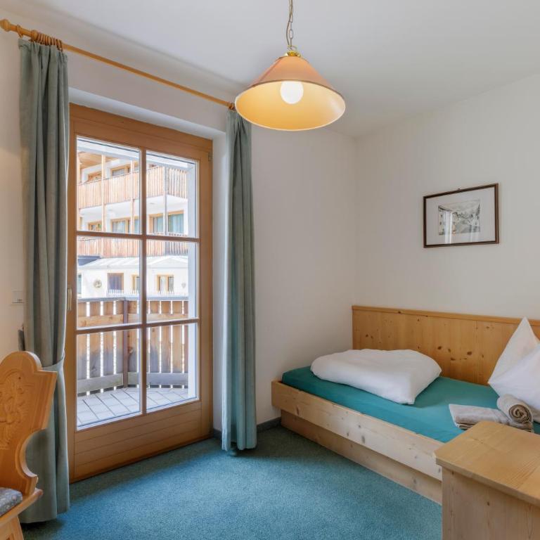 Garni Ziernheld - Single Room with Balcony - 3