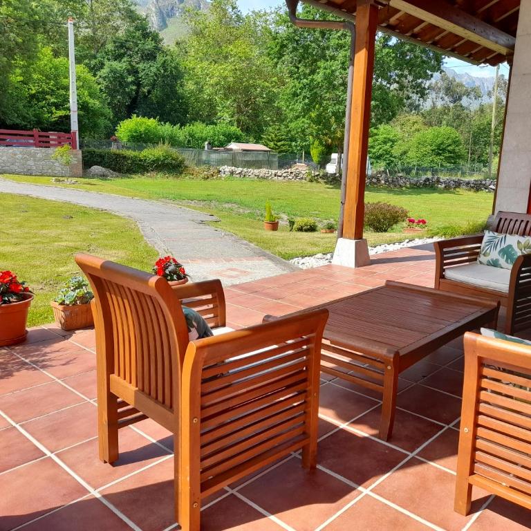 Gestiona2R - Casa Camelia con jardin, ideal familias - Three-Bedroom House - 10