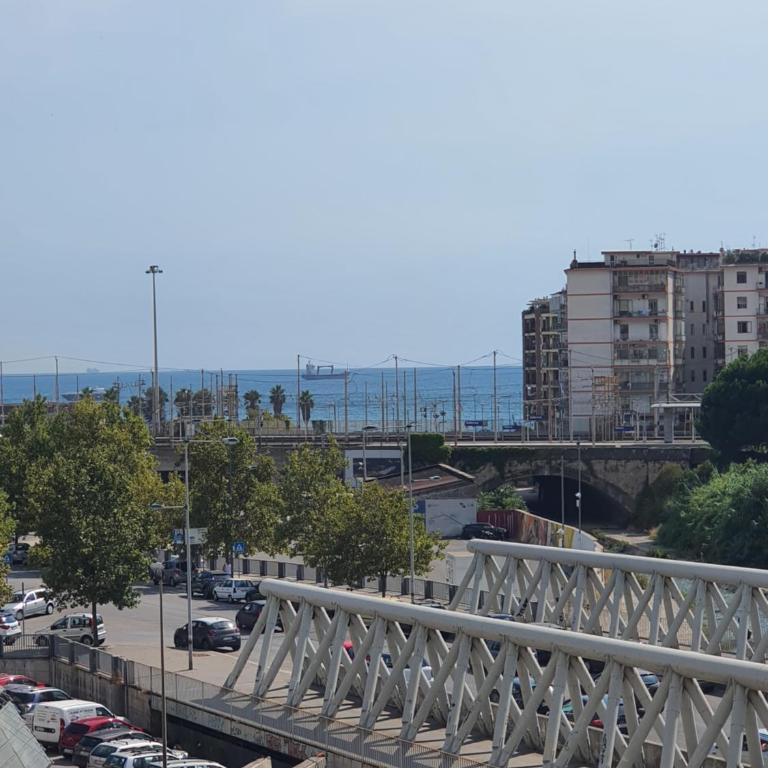 B&B Salerno Urban Suite 57 - Camera Matrimoniale con Balcone - 2