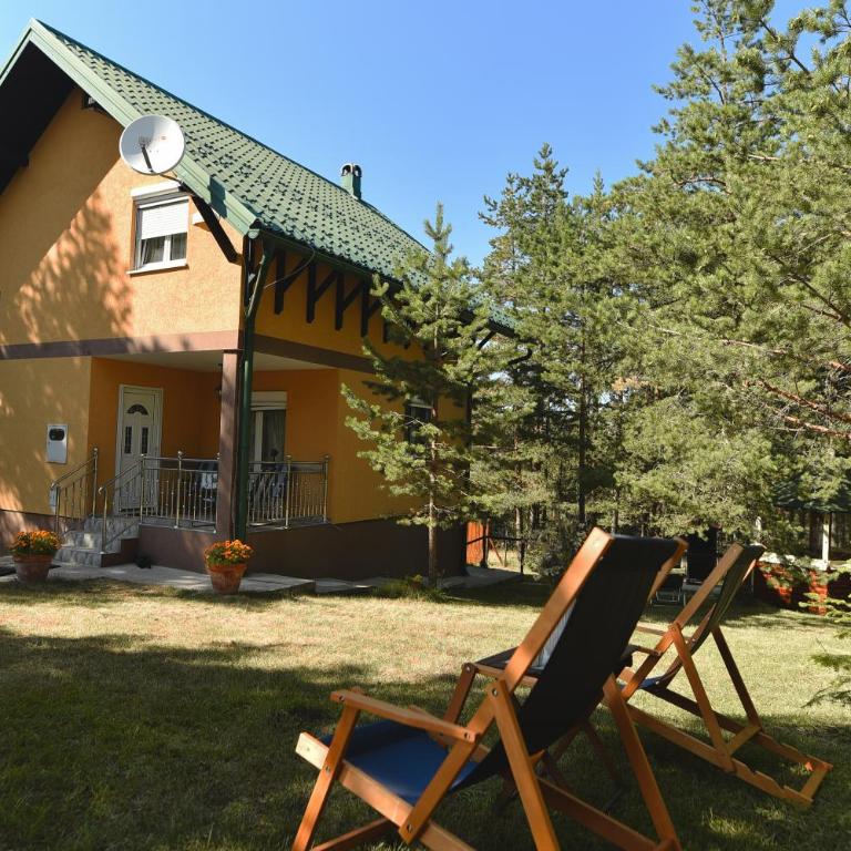 Vila ZLATNI BOR - Brvnara sa 3 Spavaće Sobe - 34