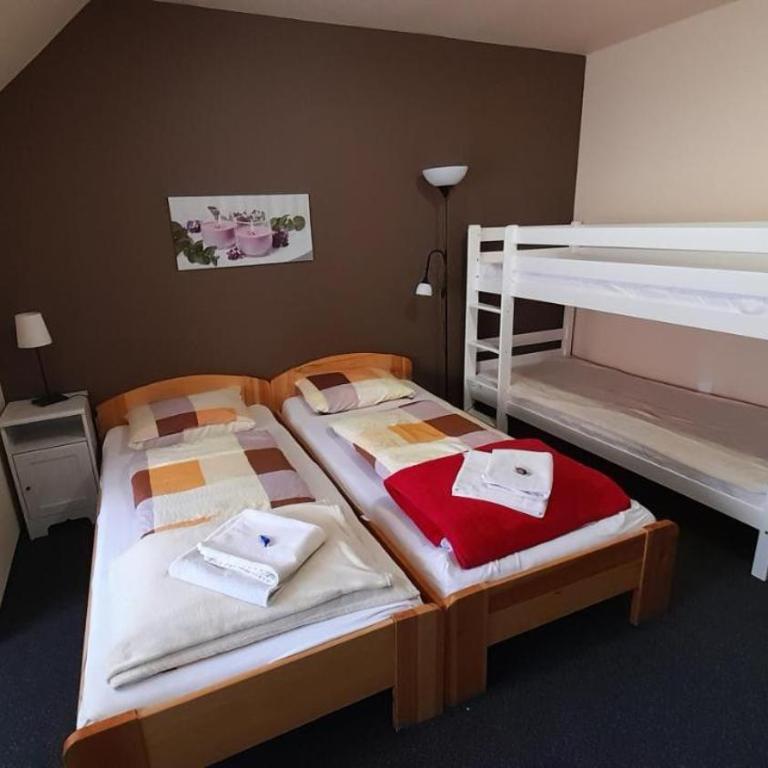 Jasmin Pension Central Location Shared Kitchen Pet Friendly - Familienzimmer mit Badewanne - 1