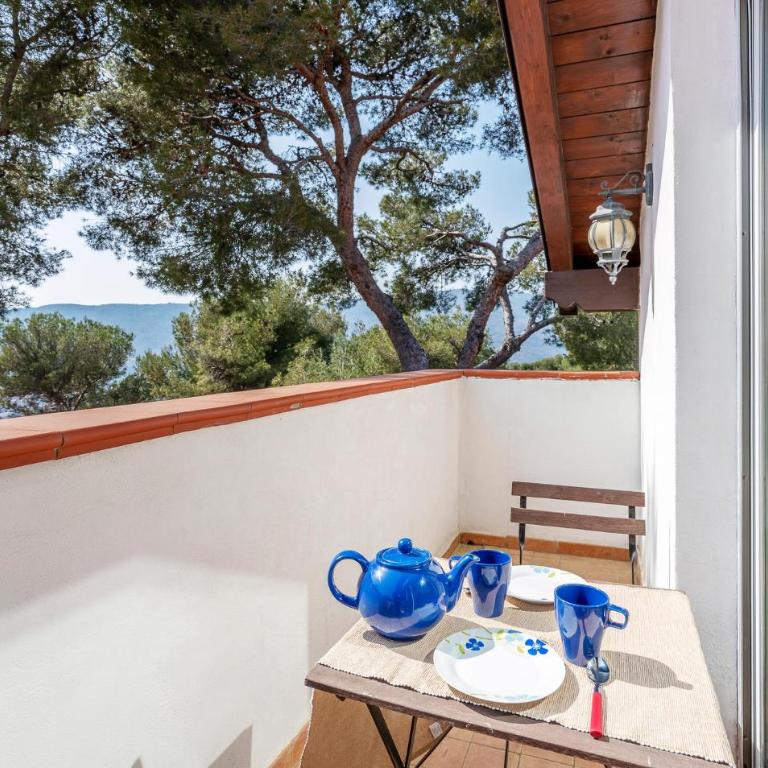 2 Bedroom Beach Front Apartment In Andora - Two-Bedroom Apartment - 8