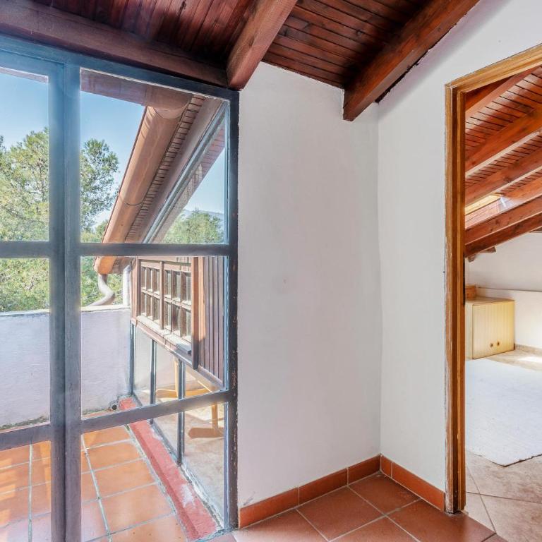 2 Bedroom Beach Front Apartment In Andora - Two-Bedroom Apartment - 11