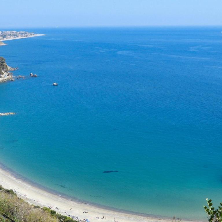 2 Bedroom Beach Front Apartment In Andora - Two-Bedroom Apartment - 20