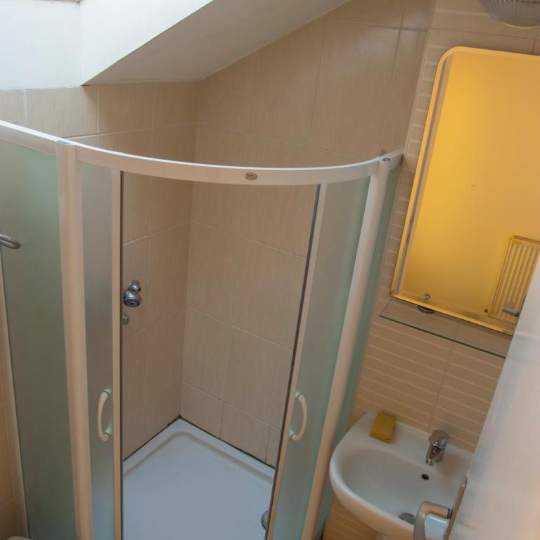 Smestaj Vella - Double Room with Balcony and Sea View - 11