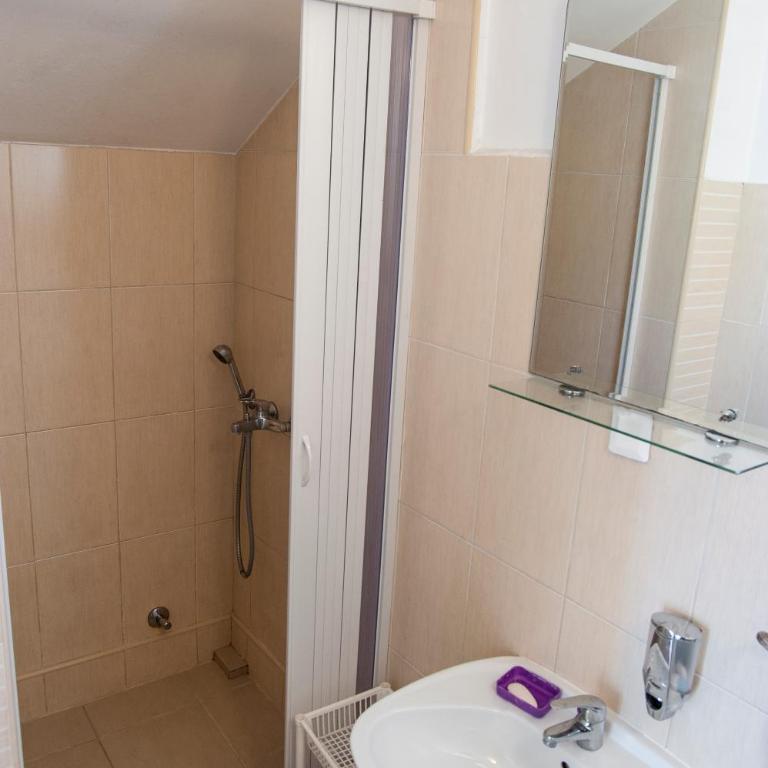 Smestaj Vella - Double Room with Balcony and Sea View - 16