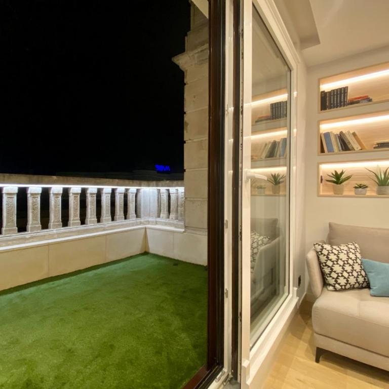 Catedral - Apartamentos Burgos Deluxe - Apartamento de 3 dormitorios con terraza - 1