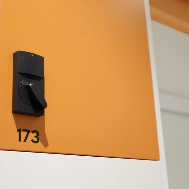 Urban Youth Hostel - Bed in 8-Bed Dormitory Room - 4
