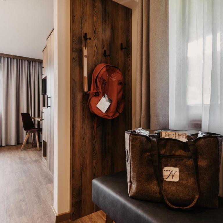 Hotel Neubergerhof - Doppelzimmer mit Bergblick - 1