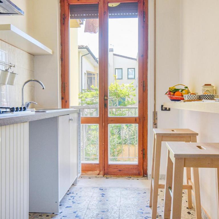 Cozy Apartment In Viareggio With Wifi - Appartamento con 2 Camere da Letto - 9