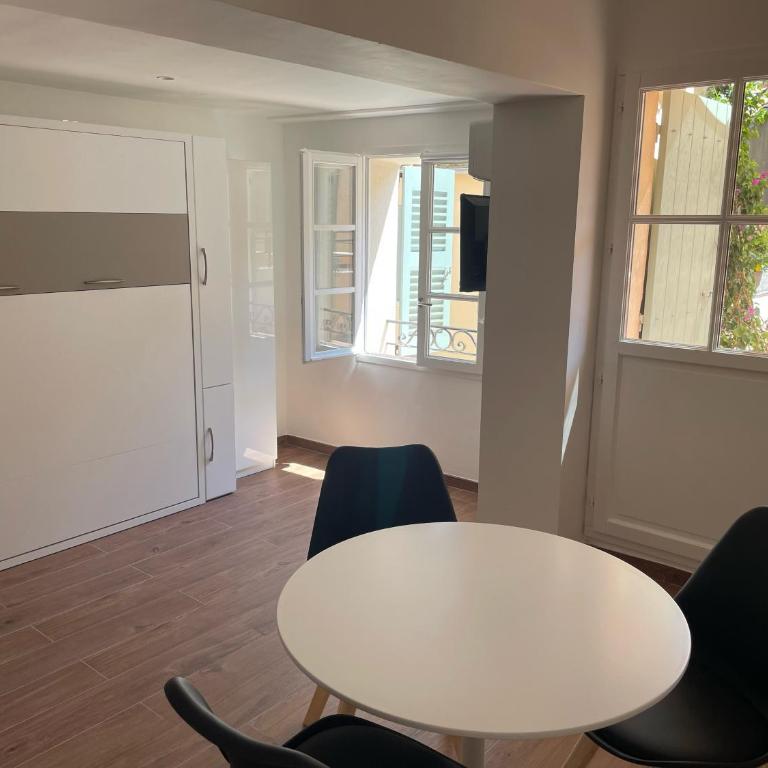 Saint-Tropez Centre - Grand Studio avec terrasse - Appartement 1 Chambre - 8