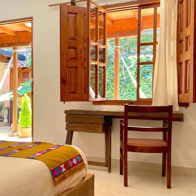 Hotel Casa Azabache - Deluxe Double Room with Private Bathroom - 3