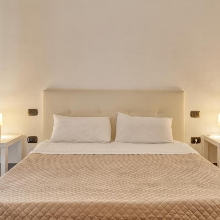 BB Hotel Pupi 93 - Camera Matrimoniale Deluxe - 5