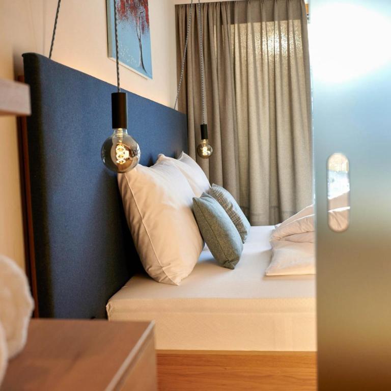 Wellness und Brunch Hotel MorgenZeit beheizter Naturteich Genuss Frühstück bis 13 Uhr Hochkönig Sommercard - Junior Suite mit Balkon - 3