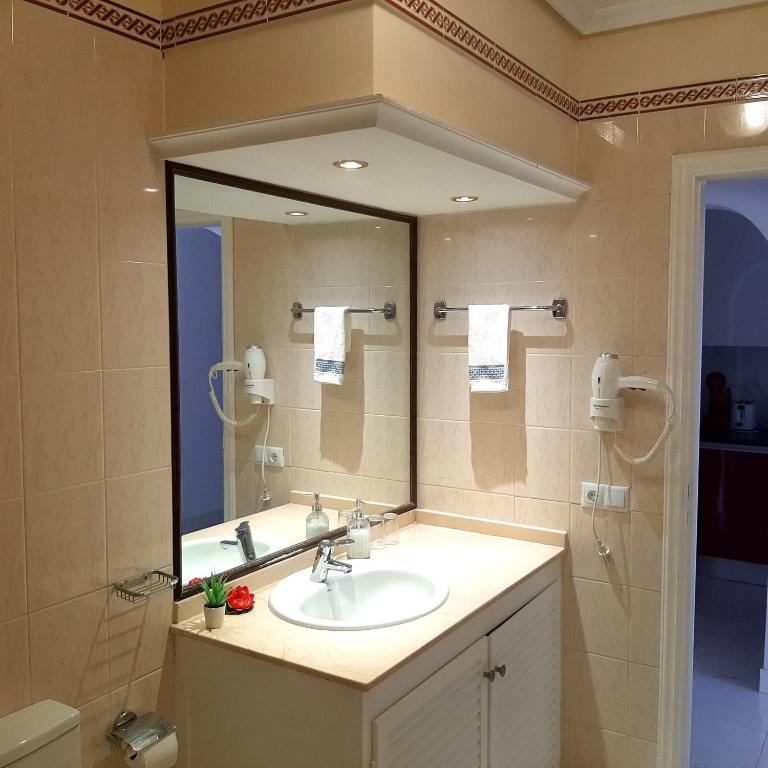 Elegant style 3-bedroom brand new apartment - Apartamento con vistas al mar - 18