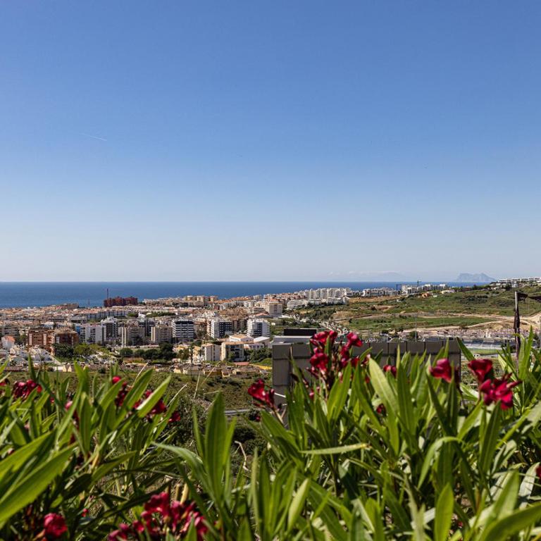 2 Bedroom Apartment @Estepona Hills With Sea View! - Apartamento de 2 dormitorios - 3