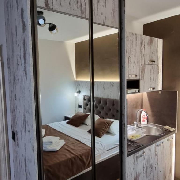 Deluxe Apartmani Vila Pejovic Sutomore - Apartment with Sea View - 3