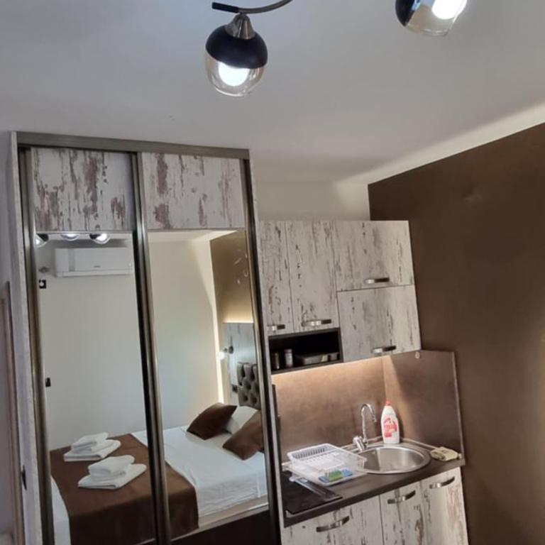 Deluxe Apartmani Vila Pejovic Sutomore - Apartment with Sea View - 3