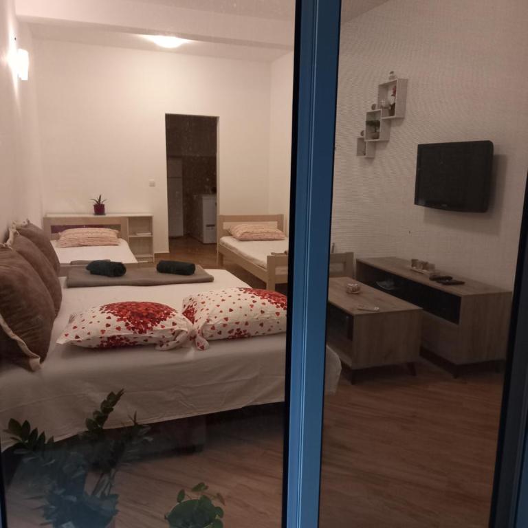 Studio Apartman Susanj Bar - One-Bedroom Apartment - 7