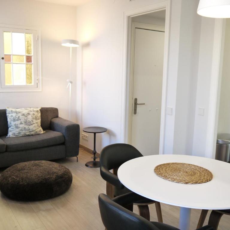 Quartprimera Apartments - Two-Bedroom Penthouse with Terrace - 9