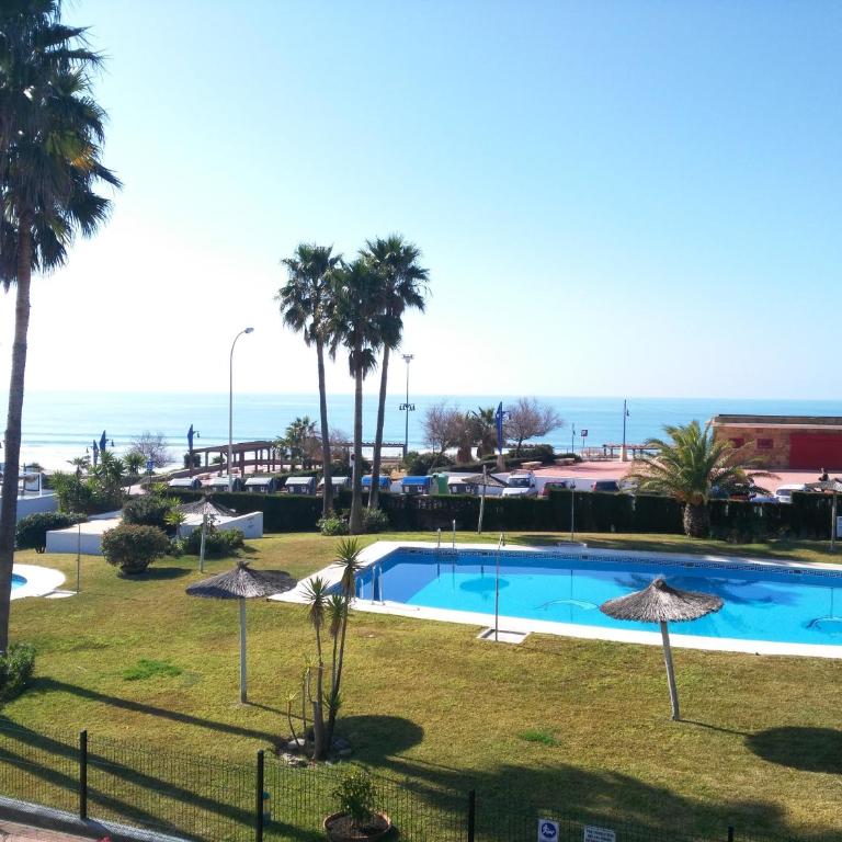 Precioso apartamento en primera línea de playa de la Barrosa - Apartamento de 2 dormitorios - 11