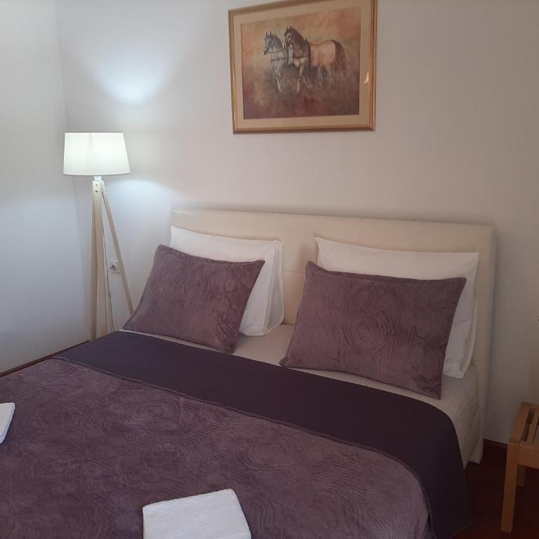 Guest House NO 13 - Three-Bedroom Apartment - 21