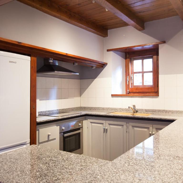 Tarter Chalets Apartaments - Three Bedroom Apartament with Fireplace - 12