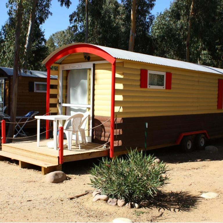 Camping La Pinède - Roulotte Agriate - 1