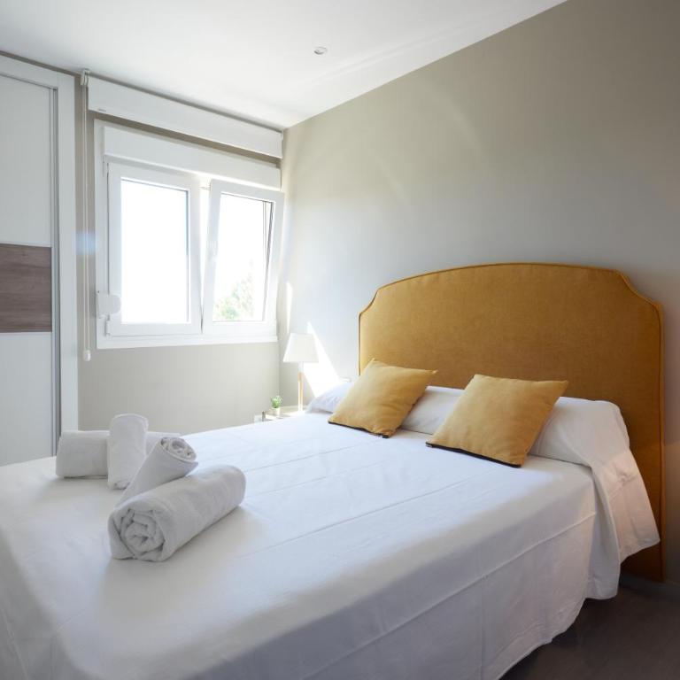 Bright & Modern 2 Bedroom Apartment 300m to the Beach - Marbella - Two-Bedroom Apartment - 10