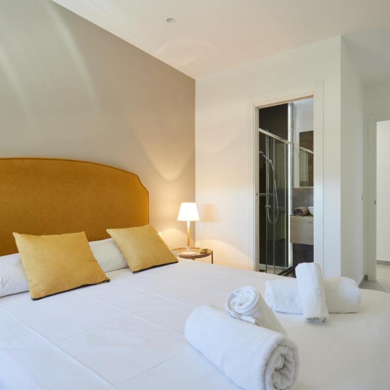 Bright & Modern 2 Bedroom Apartment 300m to the Beach - Marbella - Two-Bedroom Apartment - 11