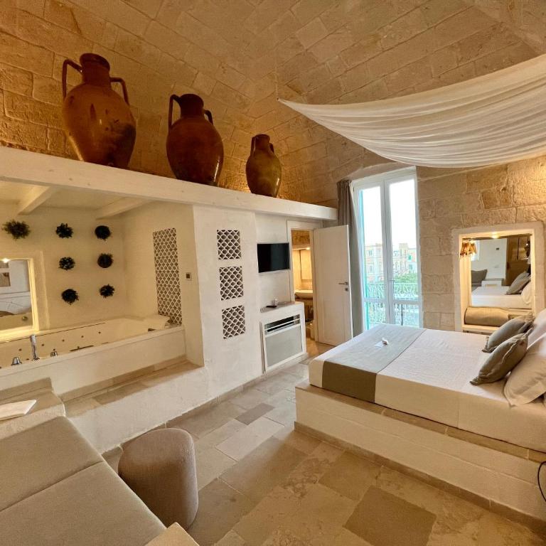 Vittorio Emanuele Charming Suites - Camera King con Vasca Idromassaggio - 16