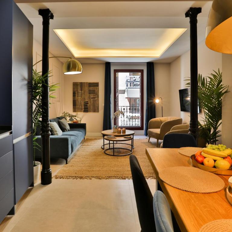 Gran Vía. Salud. Puerta del Sol. Callao. - Three-Bedroom Apartment - 16