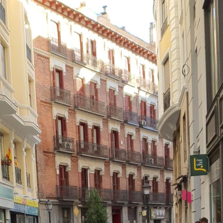 Gran Vía. Salud. Puerta del Sol. Callao. - Three-Bedroom Apartment - 17